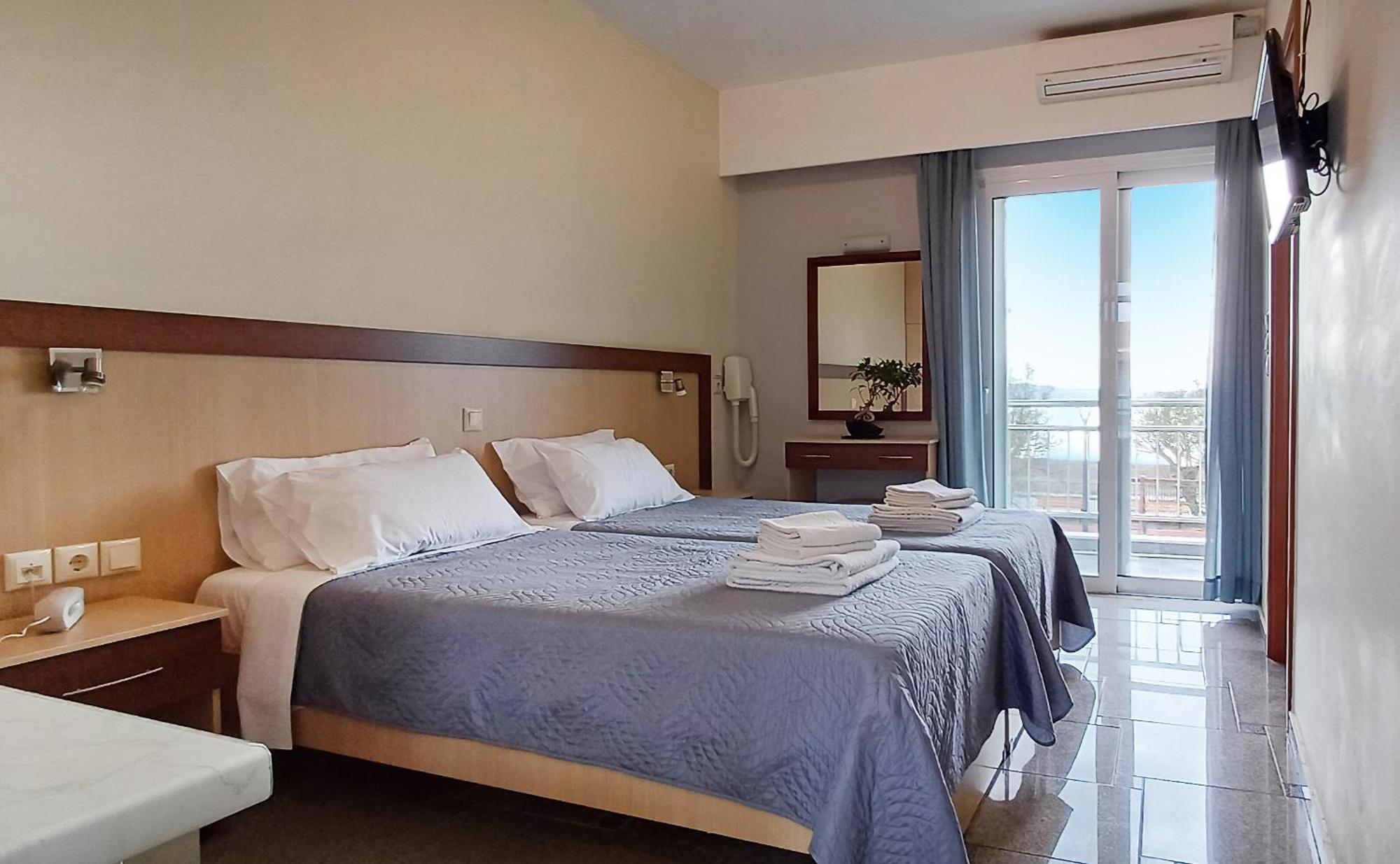 Arisvi All Seasons Hotel Skala Kallonis Exterior foto
